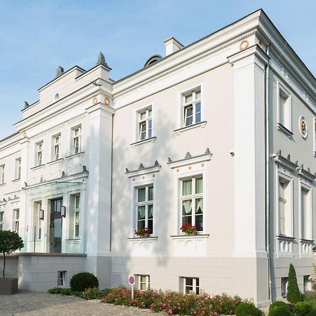 Hotel Jakubus Wilkow  외부 사진
