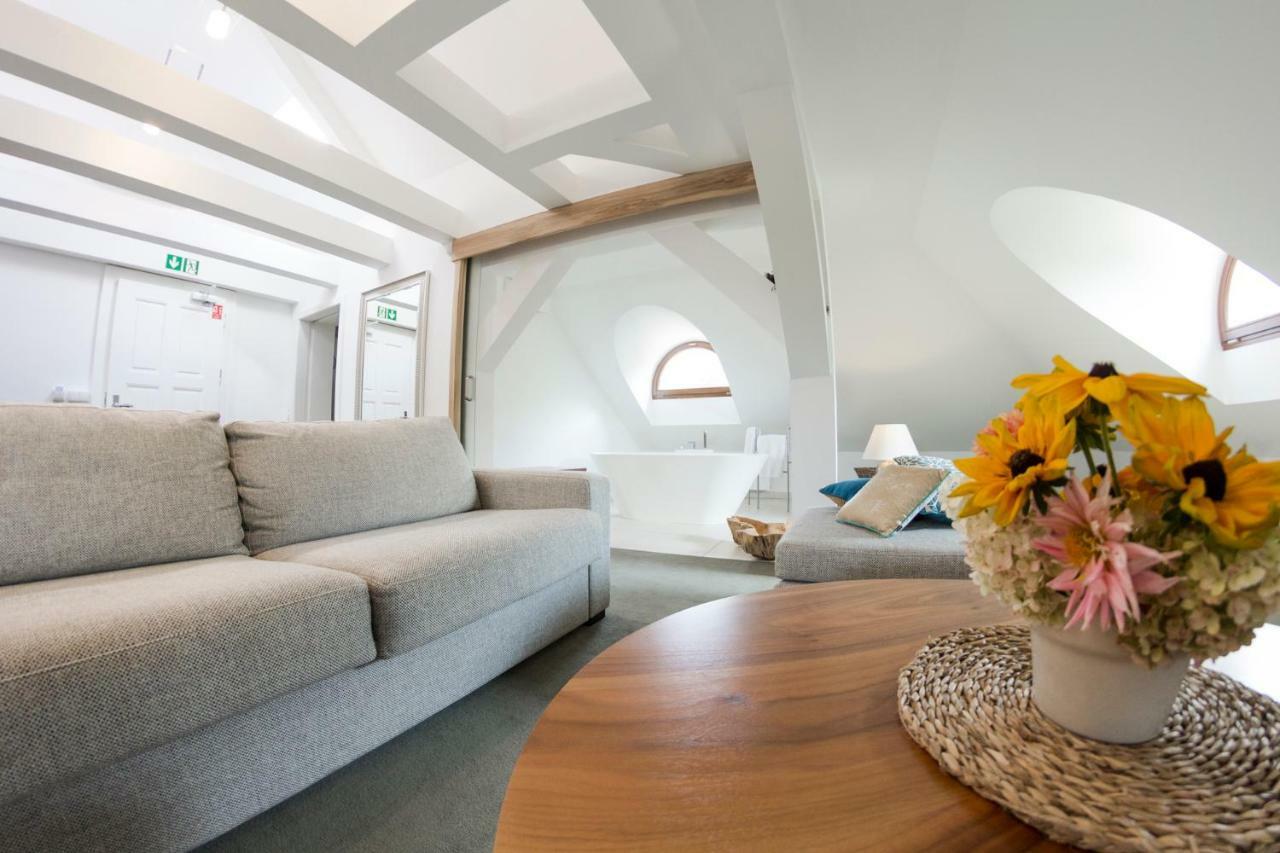 Hotel Jakubus Wilkow  외부 사진