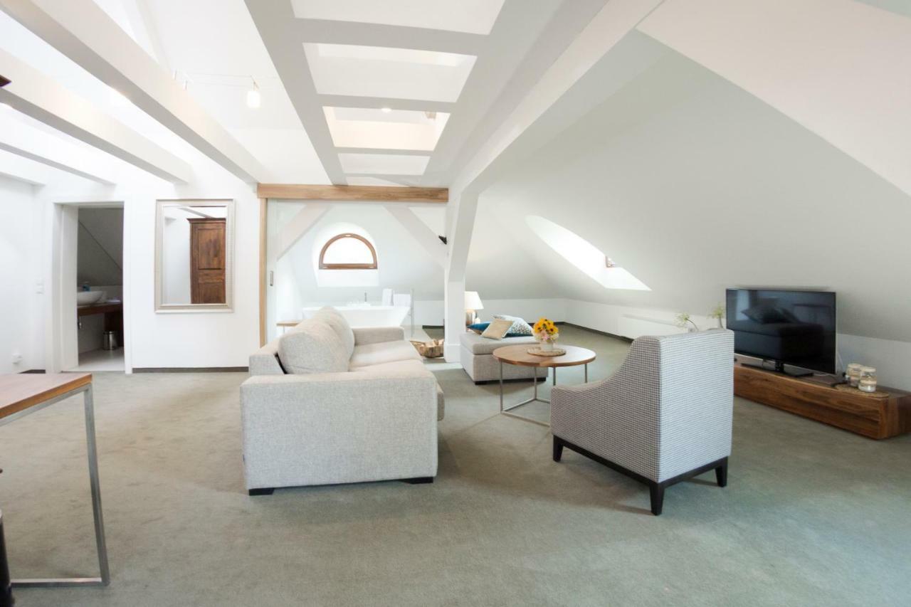 Hotel Jakubus Wilkow  외부 사진